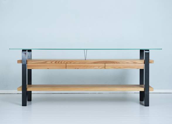 2019-12/sideboardhyllaglasslongside